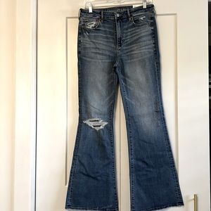 American Eagle super high rise stretch flare jeans 8 regular
